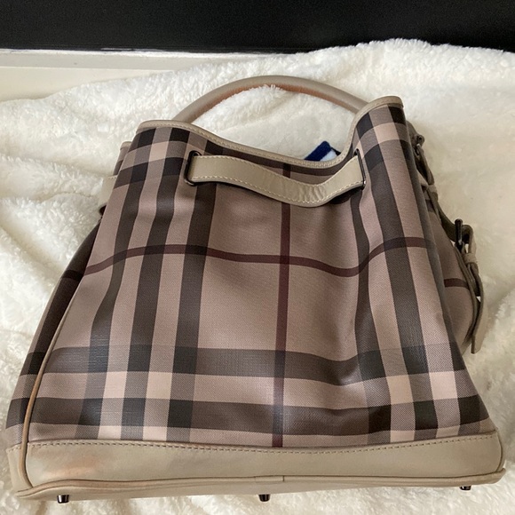 Burberry - Picture 3 of 14